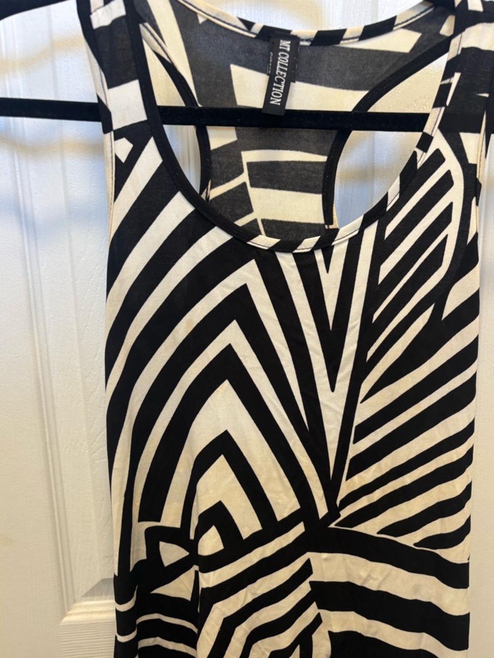 Patterned Maxi Dress - Picture 2 of 5